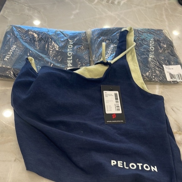 NWT Beyond Yoga Women's Blue Peloton Stretchy Over It Cropped Tank - Picture 5 of 6